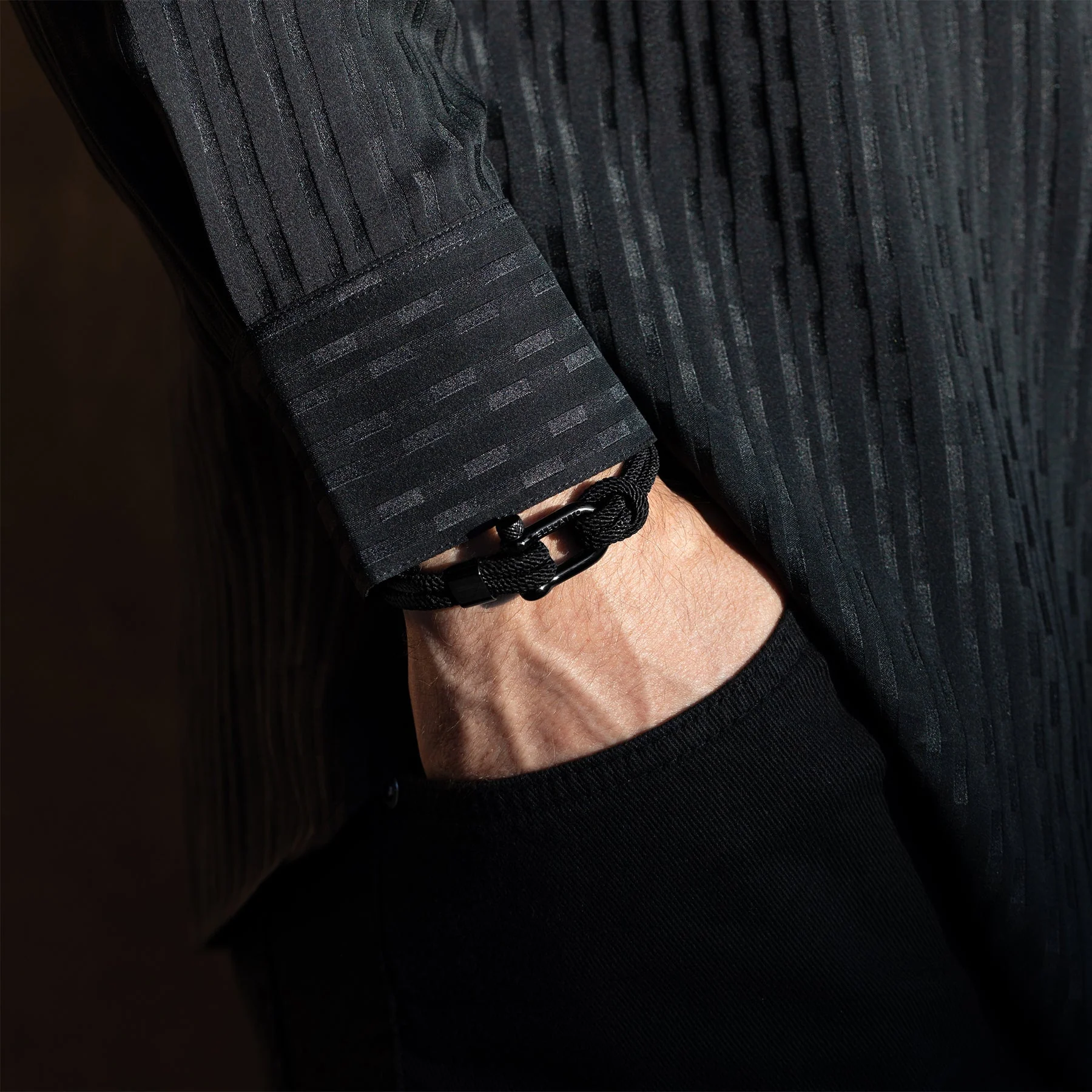 Alchor Platinum All Black - Image 3