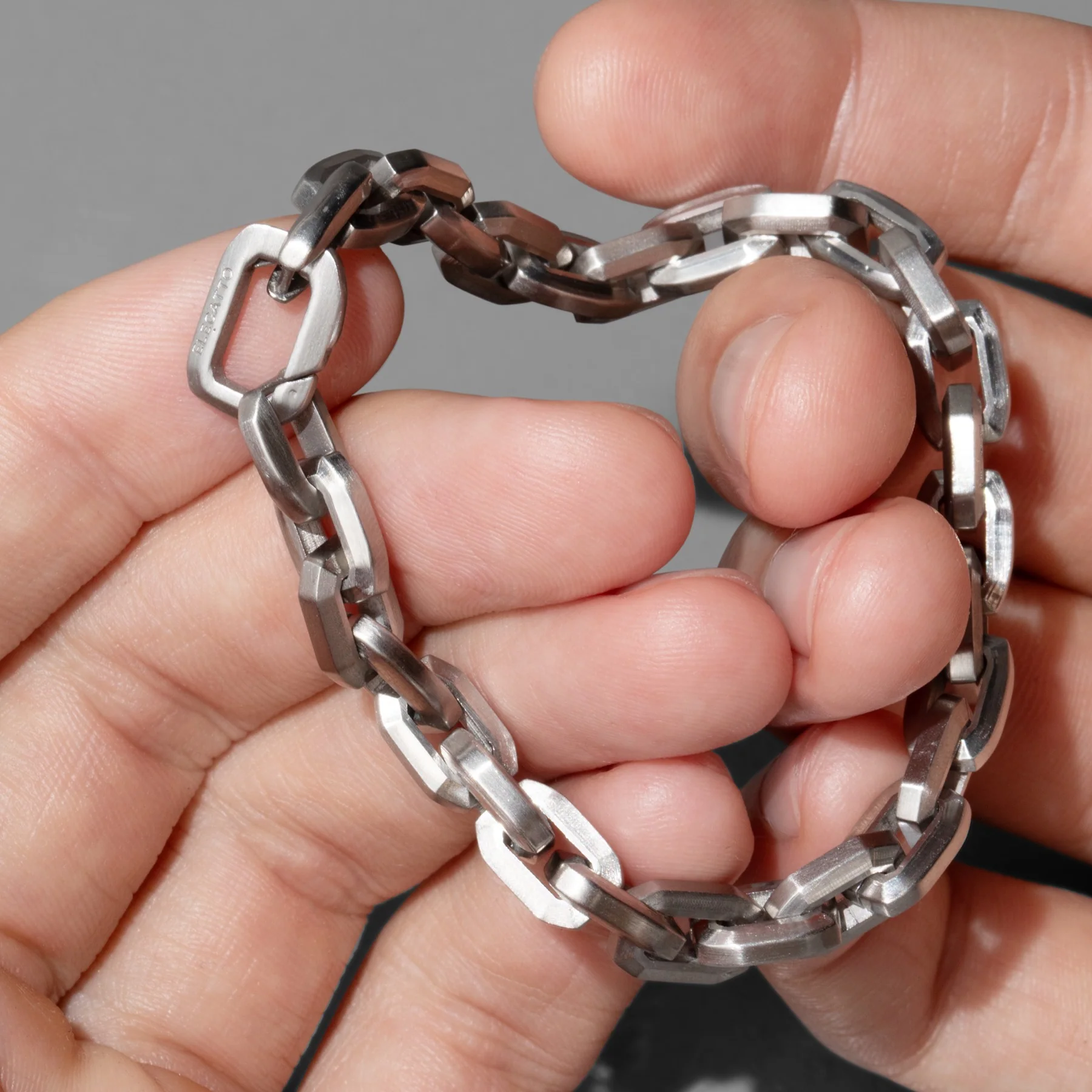 Vega Link Chain Bracelet - Image 4